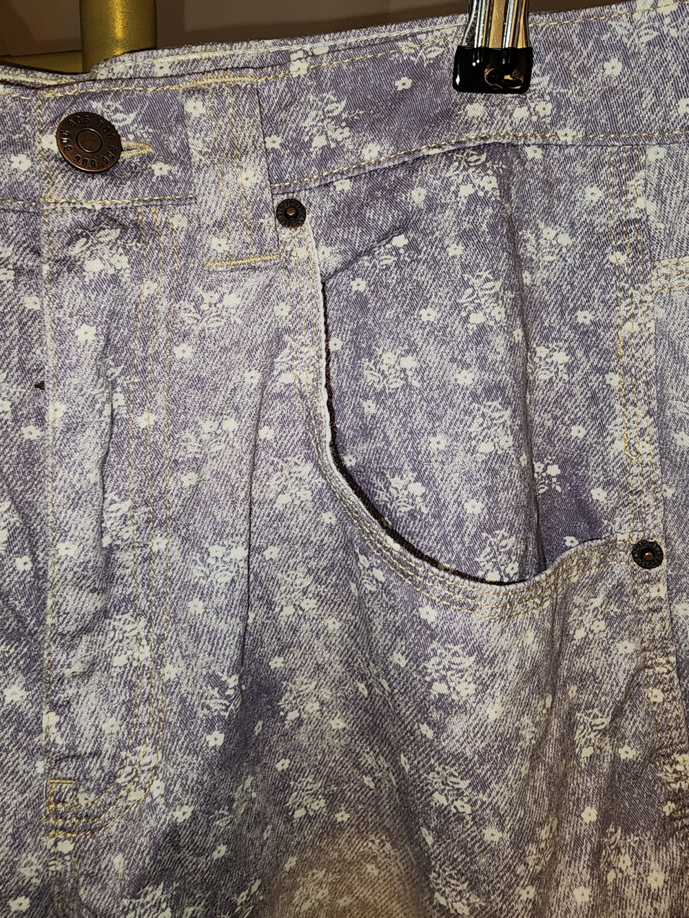 BDG Women's Lavender Floral Cargo Shorts - Picture 6 of 13
